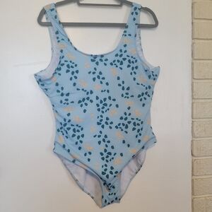 2x Realessentials one piece swimsuit
